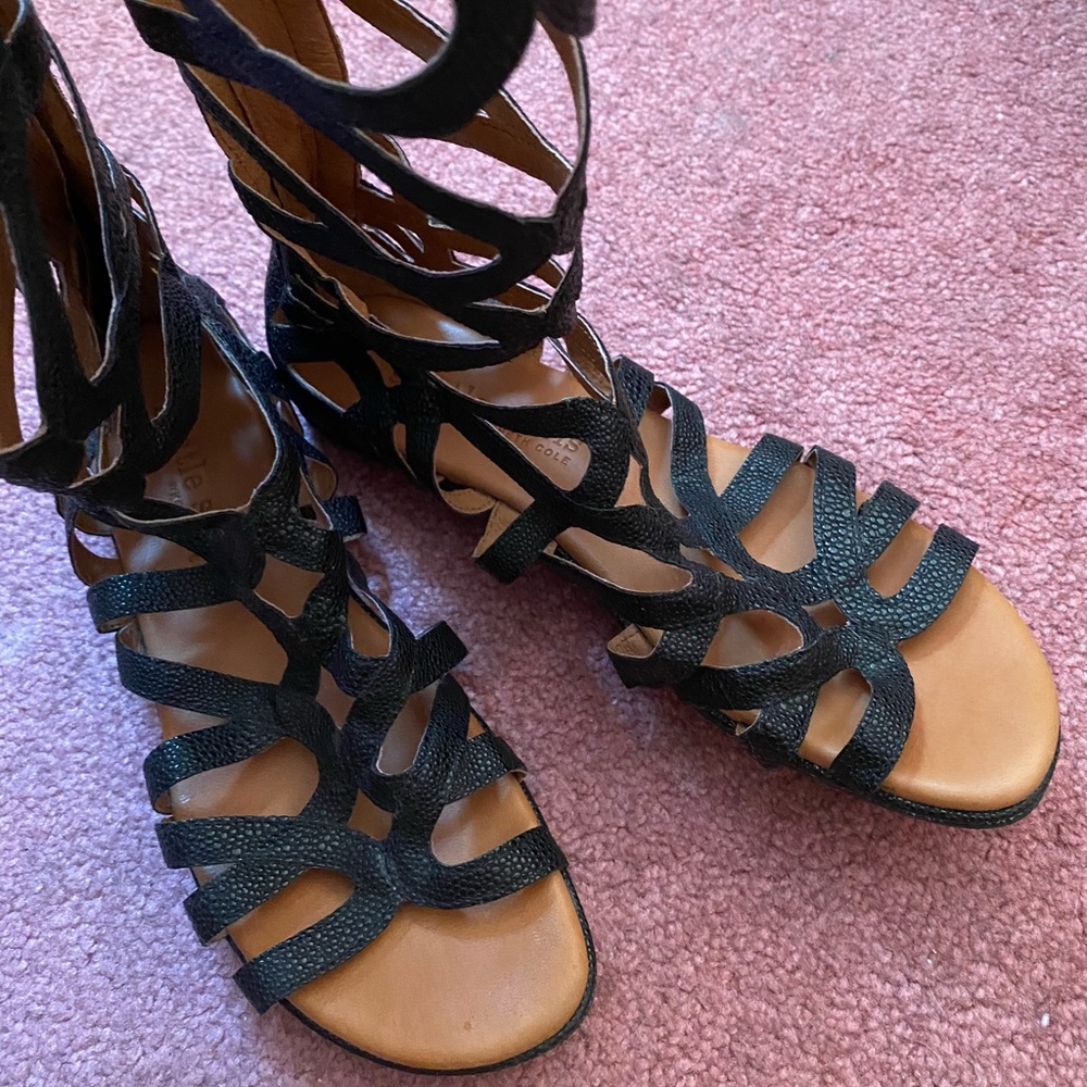 Gentle Souls Black Gladiator Sandals - Size 7.5 - Picture 8 of 14